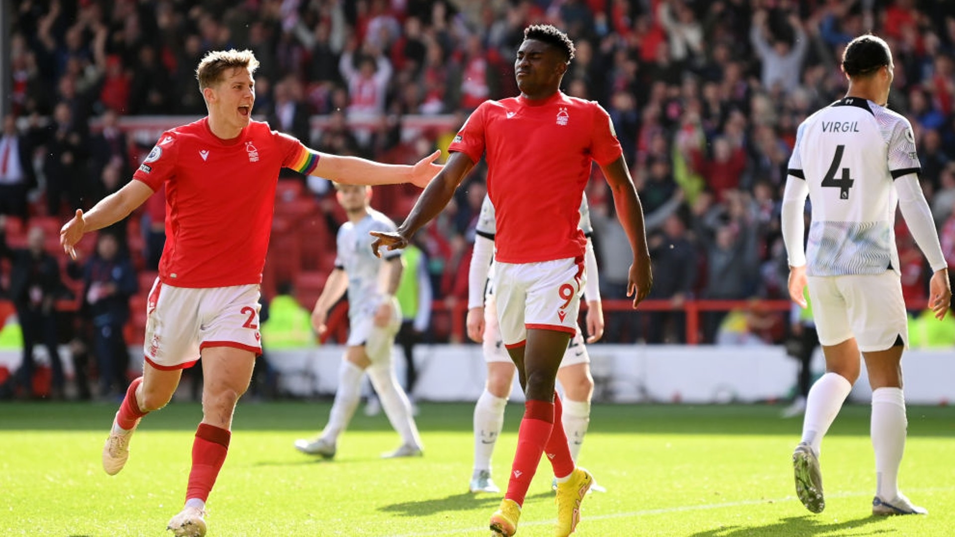 球探报告：曼联未来新援，英超“詹皇”姆贝乌莫.